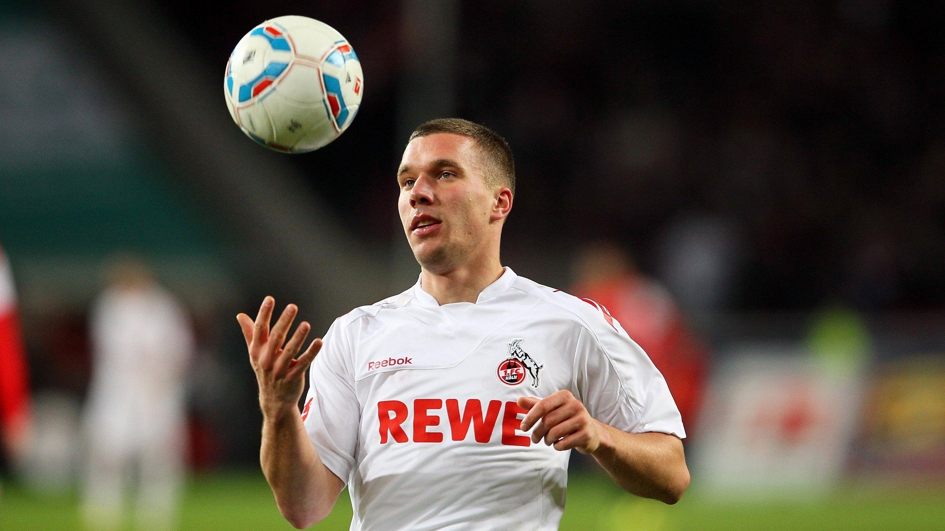 Kaiyuan Card Game-德罗巴连续七场比赛得分超过重返赛场，C9不断突破！全场沸腾不已